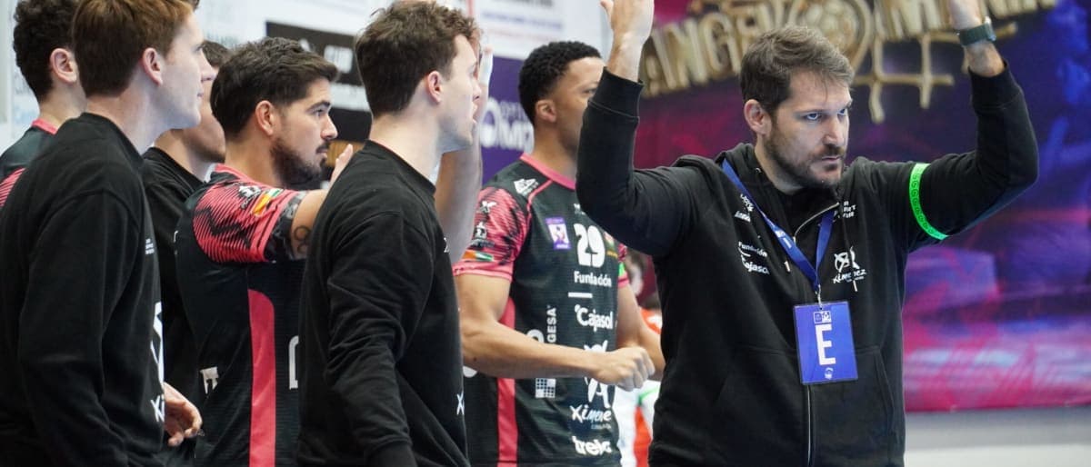 LIGA NEXUS ENERGÍA ASOBAL: Turno del Cajasol Ángel Ximénez en León